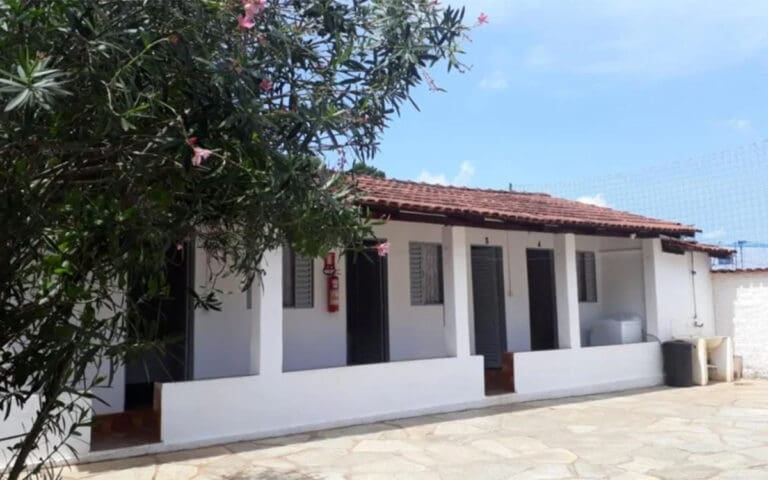 Suites Boa Viagem Pirenópolis: hospedagem com café e Wi-Fi