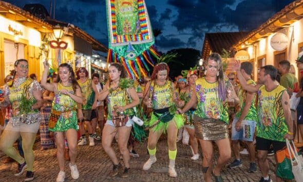 Bloco Zazaricando promete animar a segunda de carnaval
