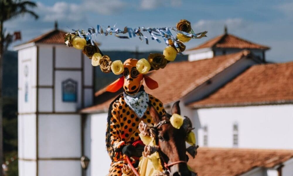 200 anos de história, cores e tradição