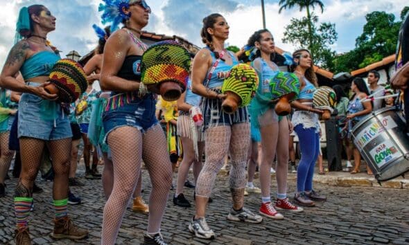 Carnaval em Pirenópolis 2026: o que levar para os blocos?