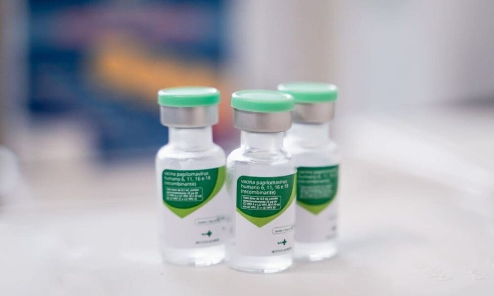 Goiás amplia vacinação contra o HPV para jovens de 15 a 19 anos Vacinação contra o HPV segue até junho de 2026