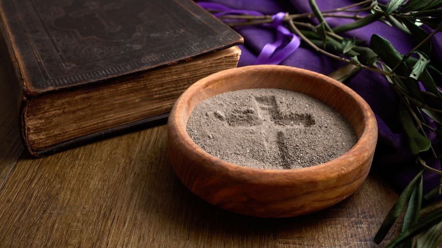 A quarta-feira de cinzas não é apenas uma data religiosa, mas também um elemento importante da identidade local