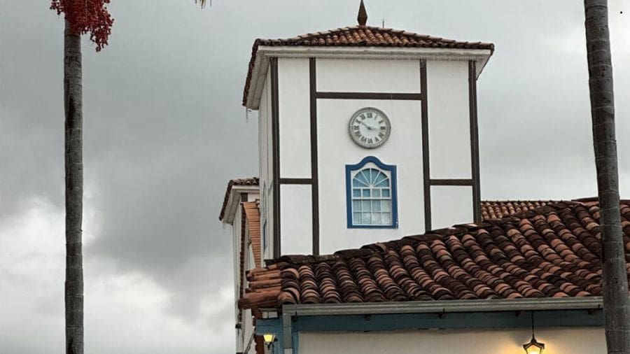 A chuva em Pirenópolis não costuma ser um obstáculo, mas sim um elemento que renova a paisagem