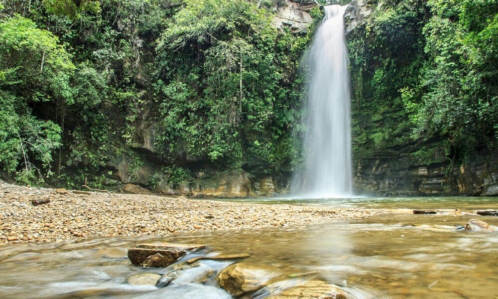 Cachoeira do Abade encanta com sua beleza natural