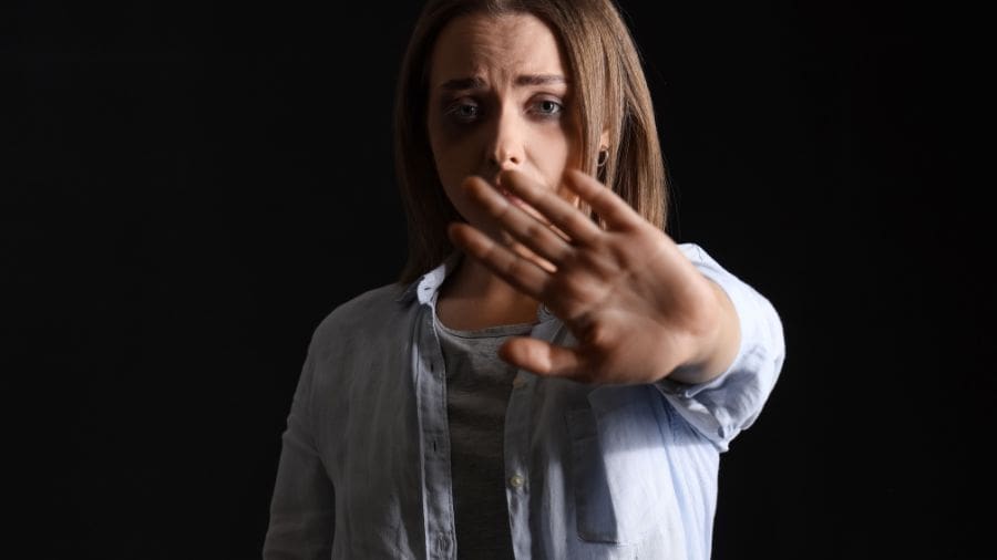 O Feminicídio Zero em Pirenópolis surge justamente como uma forma de acender esse alerta