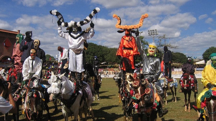 A festa do divino começa 5 de abril seguindo uma tradição que remonta aos primórdios da formação de Pirenópolis
