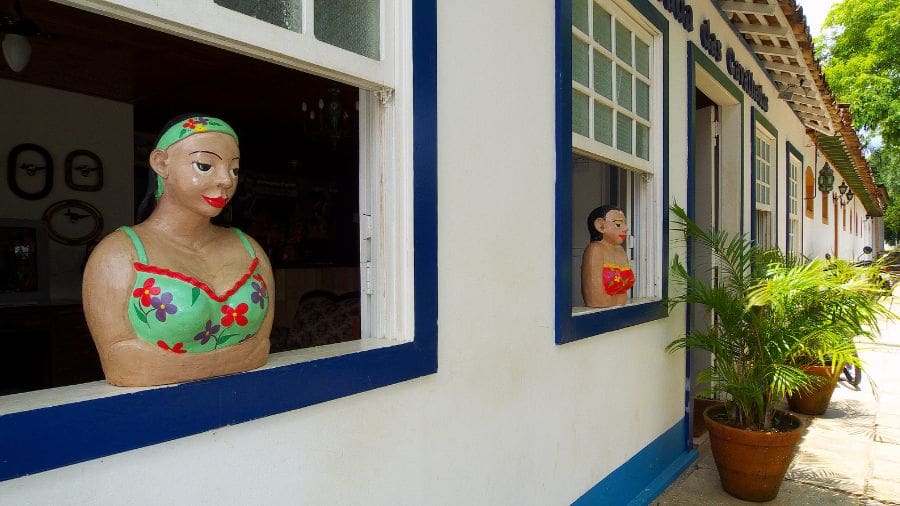 O charme das namoradeiras nas janelas de Pirenópolis