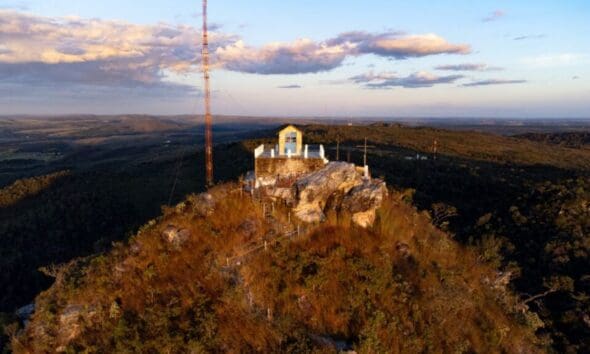 Vista do Pico dos Pireneus revela a grandeza da Serra