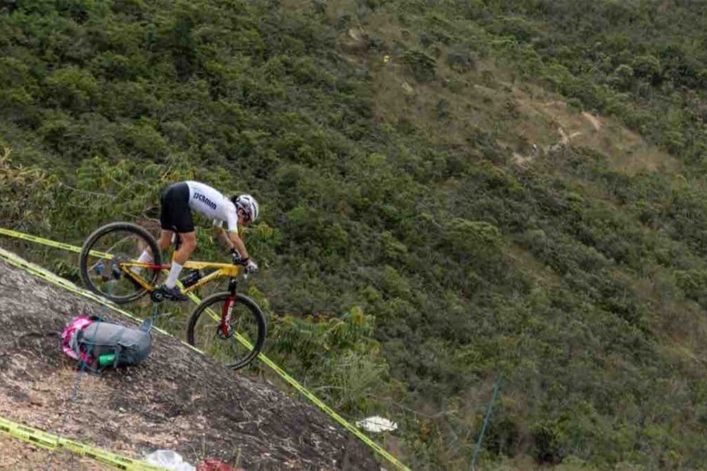 Raiza Goulão brilha na CiMTB 2026 e leva orgulho a Pirenópolis