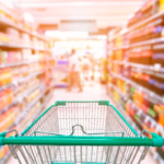 Supermercados em Goiás passam a fechar às 11h aos domingos