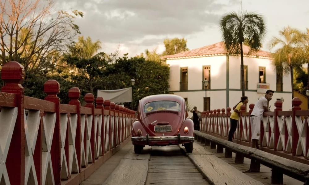Um Fusca, a Ponte do Carmo e as memórias de Pirenópolis Um Fusca, a Ponte do Carmo e as memórias de Pirenópolis