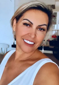 Regina Queiroz Regina Queiroz