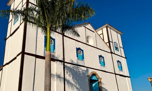 Igreja Matriz de Pirenópolis: o coração de uma cidade histórica Igreja Matriz de Pirenópolis: o coração de uma cidade histórica