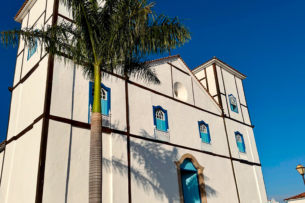 Igreja Matriz de Pirenópolis: o coração de uma cidade histórica