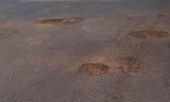 Buracos no Vila Boa: moradores denunciam abandono da Prefeitura de Pirenópolis Buracos no Vila Boa: moradores denunciam abandono da Prefeitura de Pirenópolis