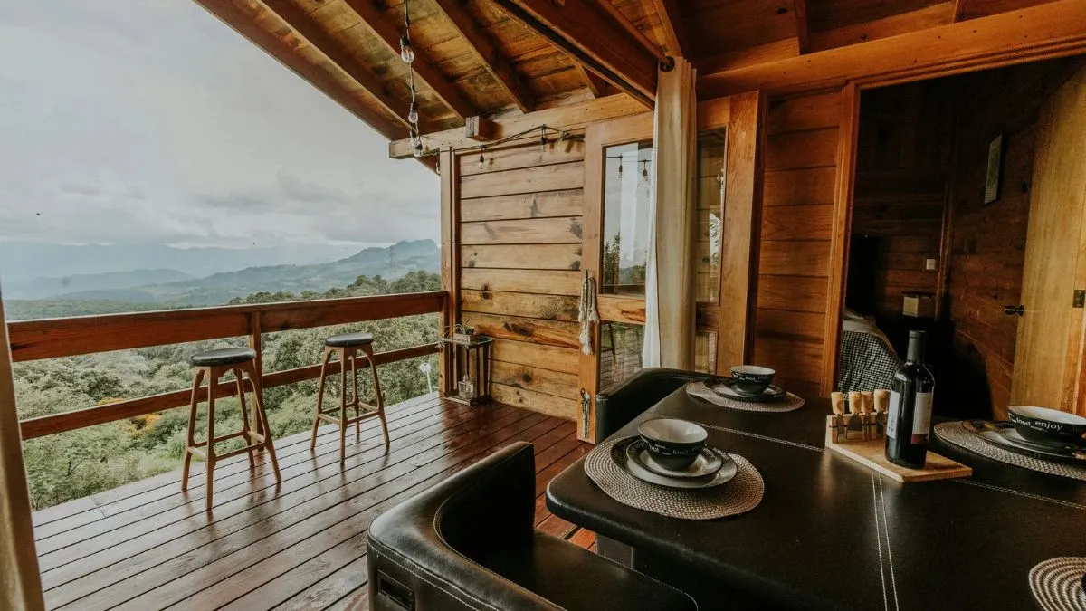Em muitas reservas realizadas pelo Airbnb, os hóspedes pagam um valor destinado à higienização e à preparação do imóvel entre uma estadia e outra