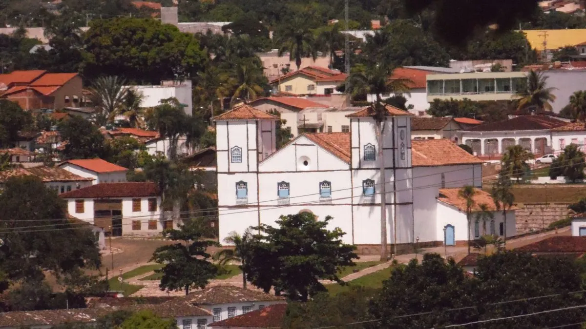 Viagem de estudo a Pirenópolis une história e geografia e amplia aprendizado Conhecida pelas cachoeiras, pela gastronomia e pelo patrimônio arquitetônico, Pirenópolis recebe visitantes interessados em diferentes experiências.